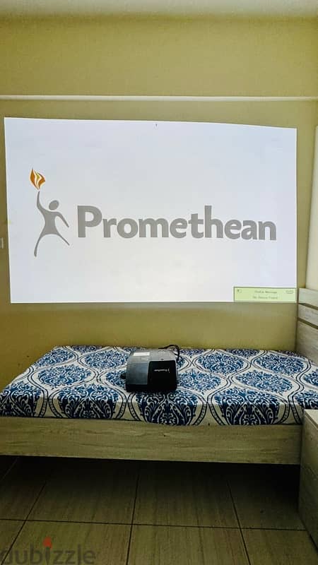 projector for sale high resolution and all accessories 1