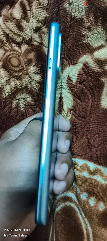 one plus 9r good condition 2