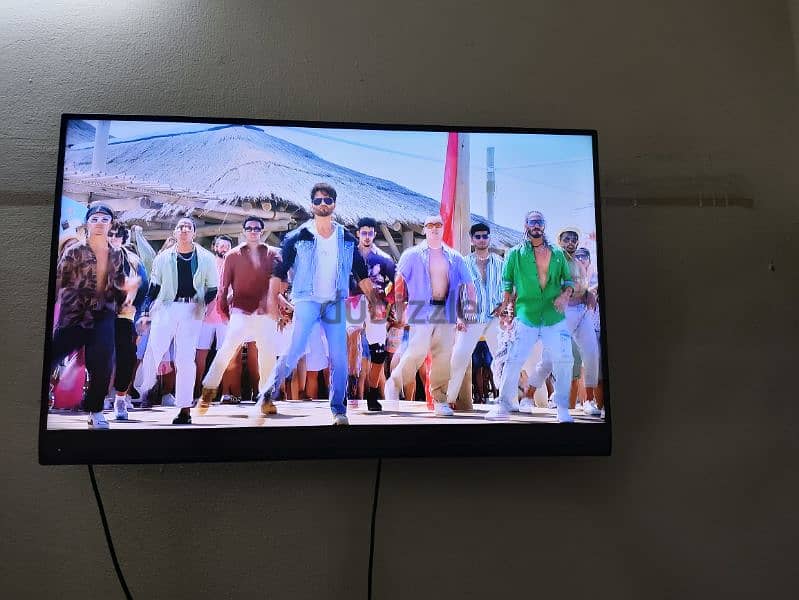 SHARP LED HD + UBS 40 INCH FOR SALE 1