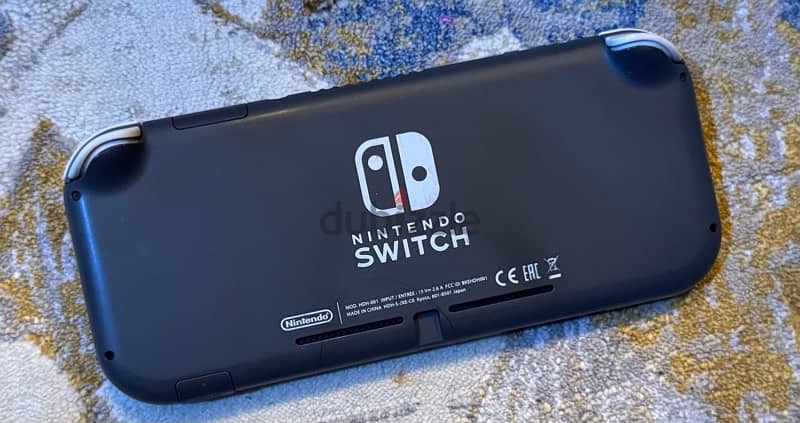 switch lite grey works well, screen protector, analog covers 1