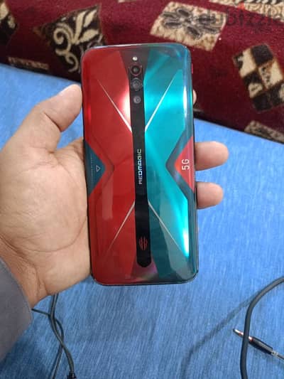 ZTE Nubia red magic 5g gaming phone (cheek discaption)