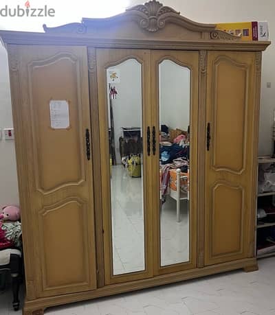 4 door cupboard