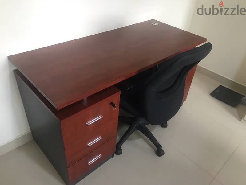 Office/Student Desk طاولة مكتب 3