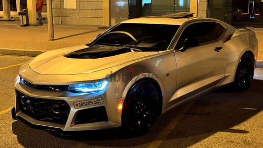 Chevrolet Camaro 2018 full option & low mileage in excellent condition