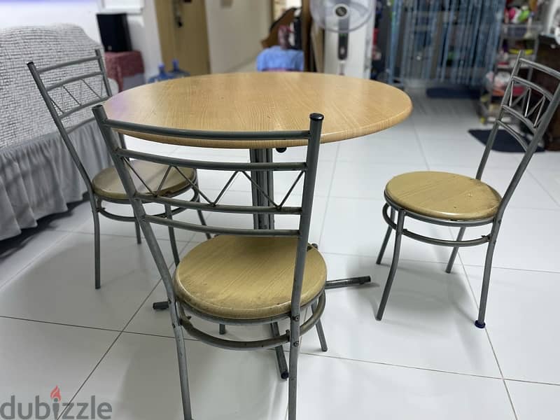 Round Dining Table with 3 Chairs for Sale! 2