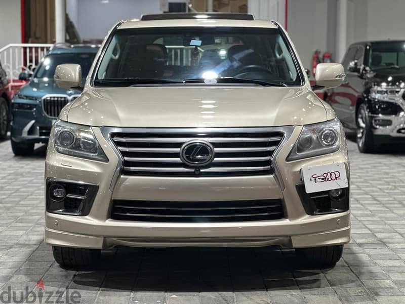 Lexus LX 570 2013 1