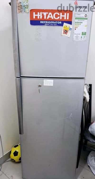 Hitachi fridge in good condition same as new 218 Ltr