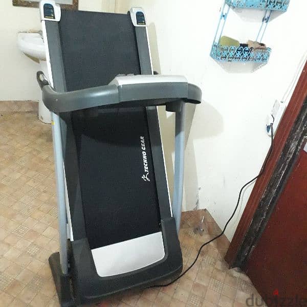 Treadmill techno gear brand auto incline foldable 2