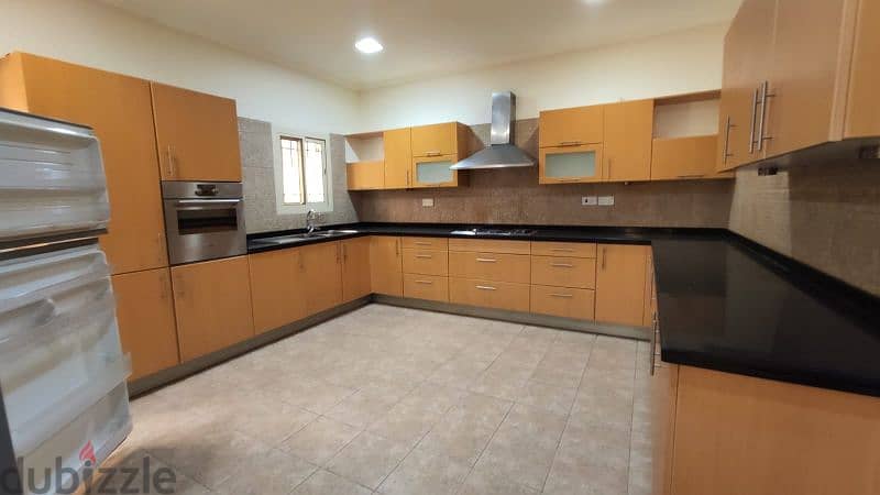 3 Bedroom plus maidroom semi-furnish villa for rent in zinj 5