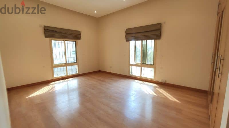 3 Bedroom plus maidroom semi-furnish villa for rent in zinj 12