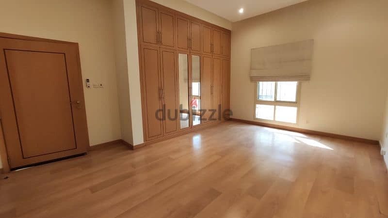 3 Bedroom plus maidroom semi-furnish villa for rent in zinj 13