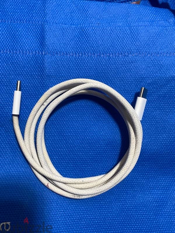 apple 20w charger & wire (original) 1