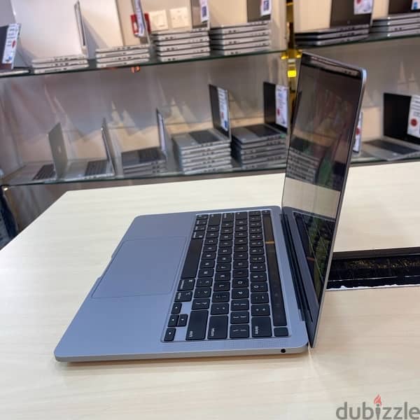 Apple MacBook Pro 2022 M1 2