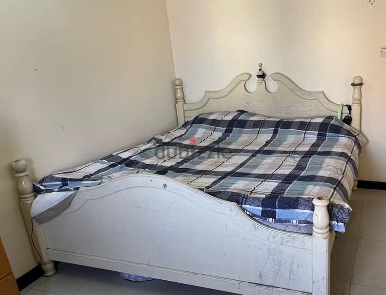 Bed and mattress for sale 0