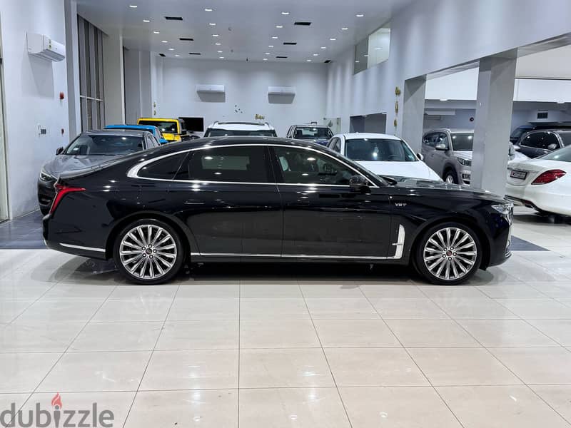 Hongqi H9 Executive 2023 Black 3