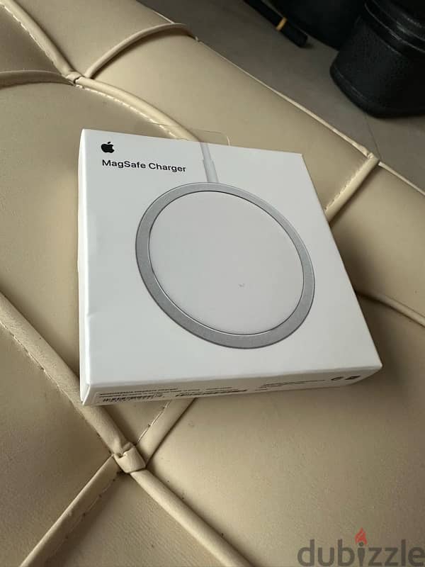 Apple Magsafe Charger with Original Adapter 2