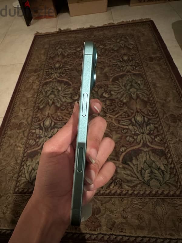 Brand new , box Peice unused iPhone 16 3