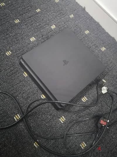 Playstation 4, 500 GB without controller