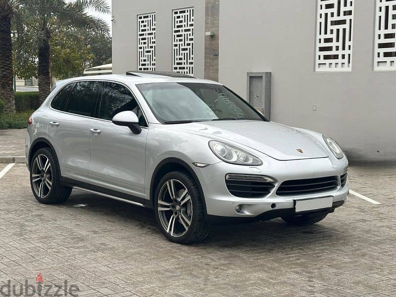 2014 model Porsche Cayenne S 0