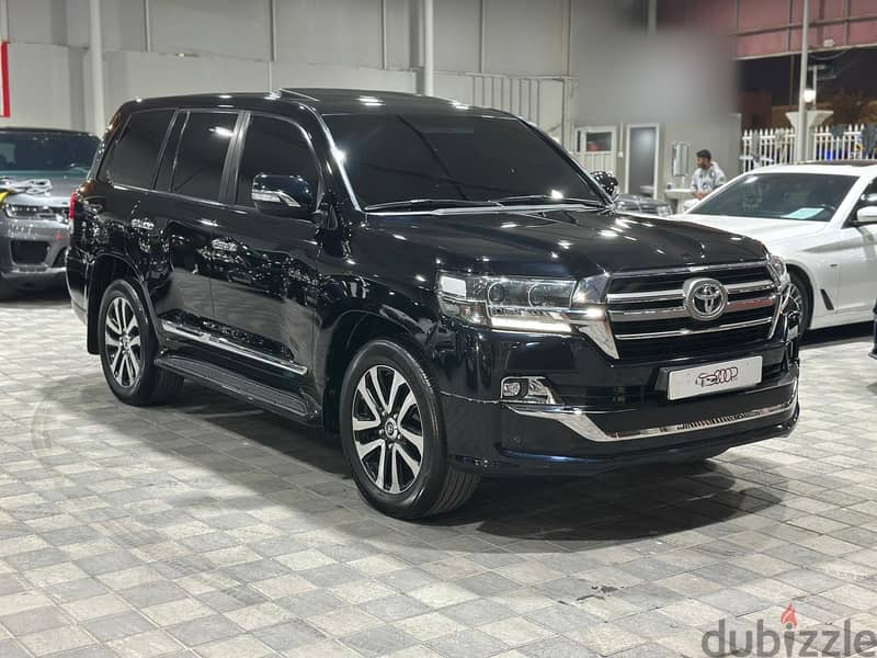 Toyota Land Cruiser GXR V8 GrandTouring 2019 2