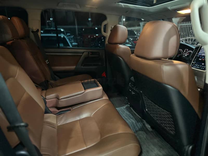 Toyota Land Cruiser GXR V8 GrandTouring 2019 8