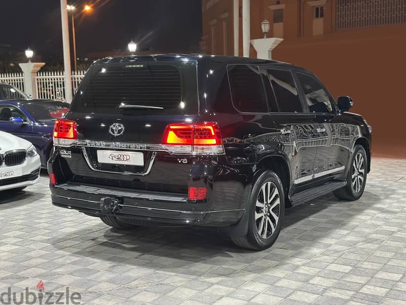 Toyota Land Cruiser GXR V8 GrandTouring 2019 9