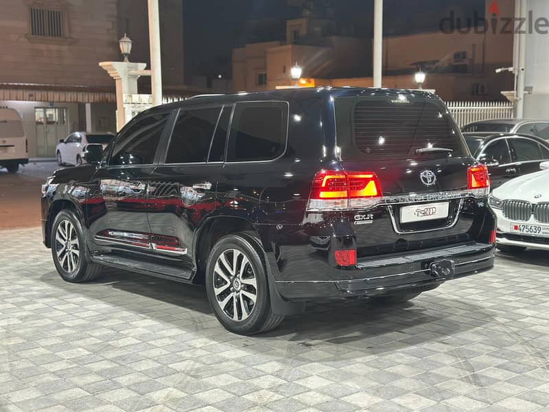 Toyota Land Cruiser GXR V8 GrandTouring 2019 11