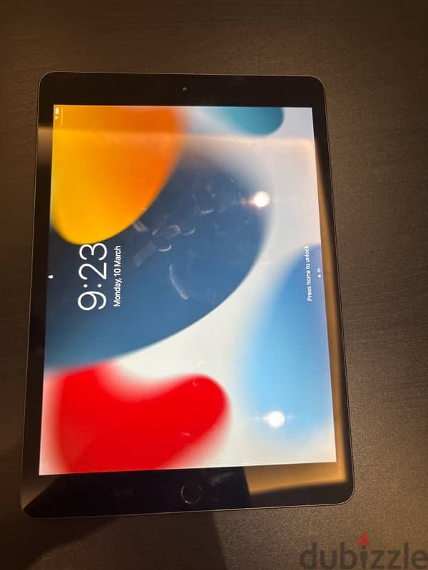 iPad 8th generation 32 gb good condition 1