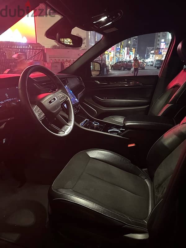 Jeep Grand Cherokee 2022 L in mint condition 8