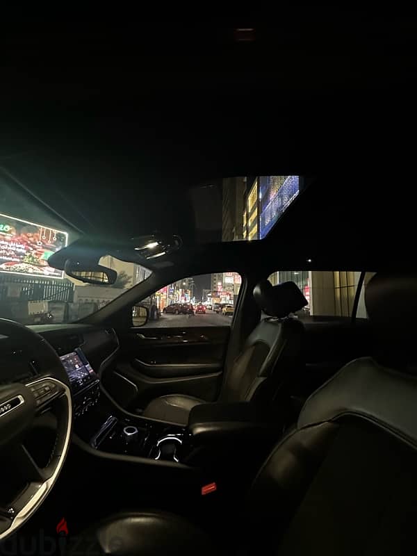 Jeep Grand Cherokee 2022 L in mint condition 9