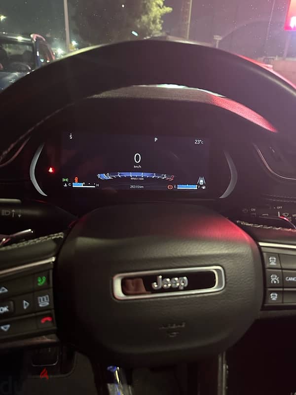 Jeep Grand Cherokee 2022 L in mint condition 11