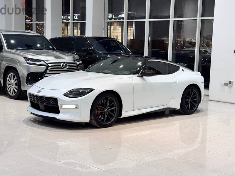 Nissan Z Coupe 2023 (White) 1