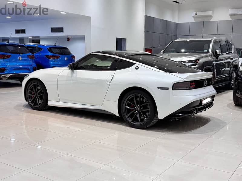 Nissan Z Coupe 2023 (White) 5