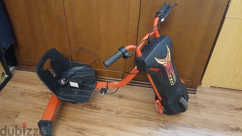 3 Wheel Electric Scooter with Bluetooth 1