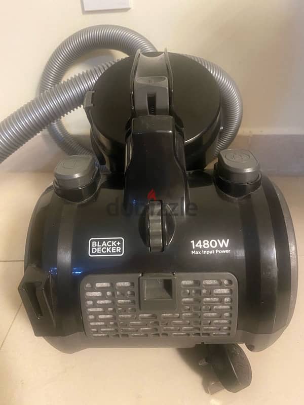 Black & Decker vacuum cleaner 1