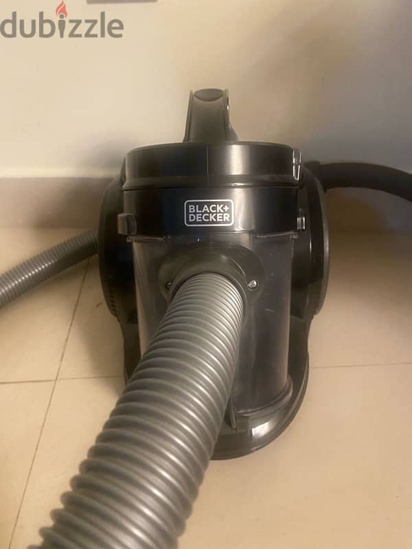 Black & Decker vacuum cleaner 4