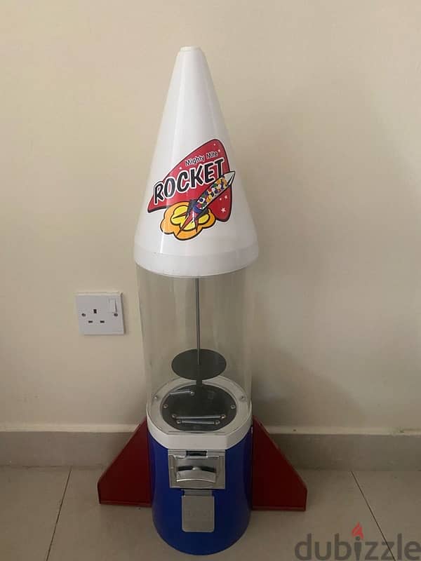 Retro Rocket Gumball machine 1