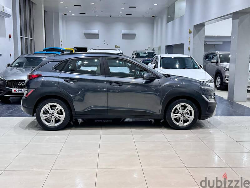 Hyundai Kona 2023 grey 3