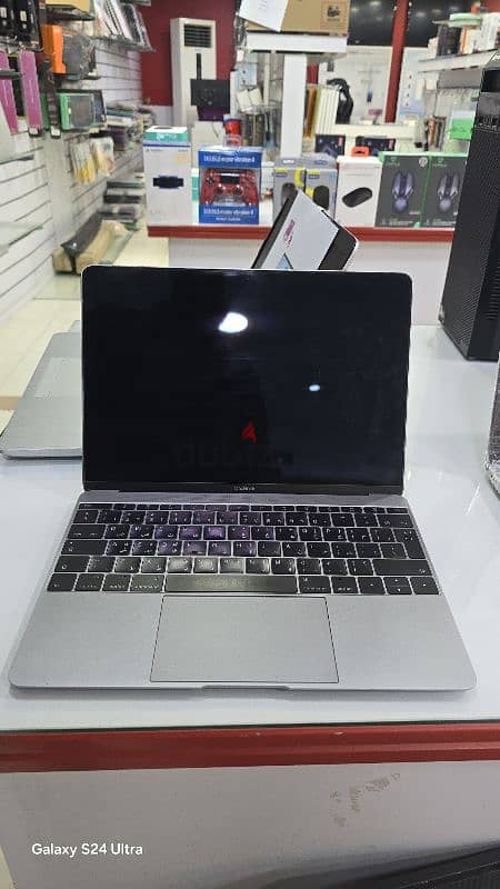 macbook air 2017 model  intel m3 0