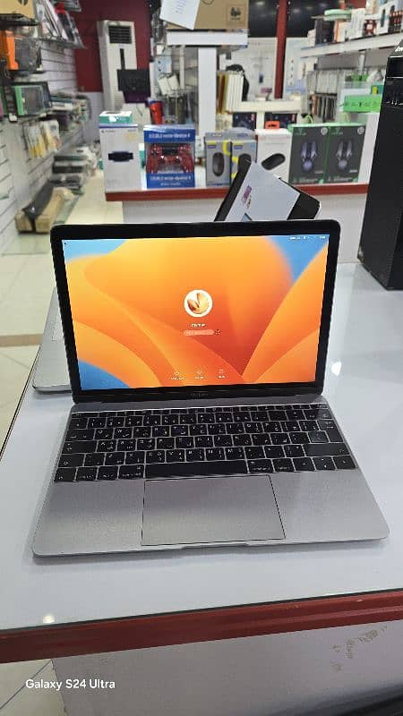 macbook air 2017 model  intel m3 2