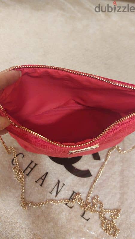 Channel crossbody/makeup Bag 6