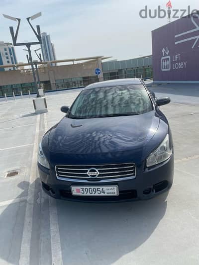 Nissan Maxima 2010