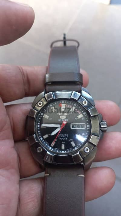 seiko 5 automatic watch