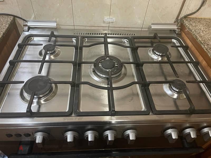 Hisense 90CM 5 Gas Burners 1