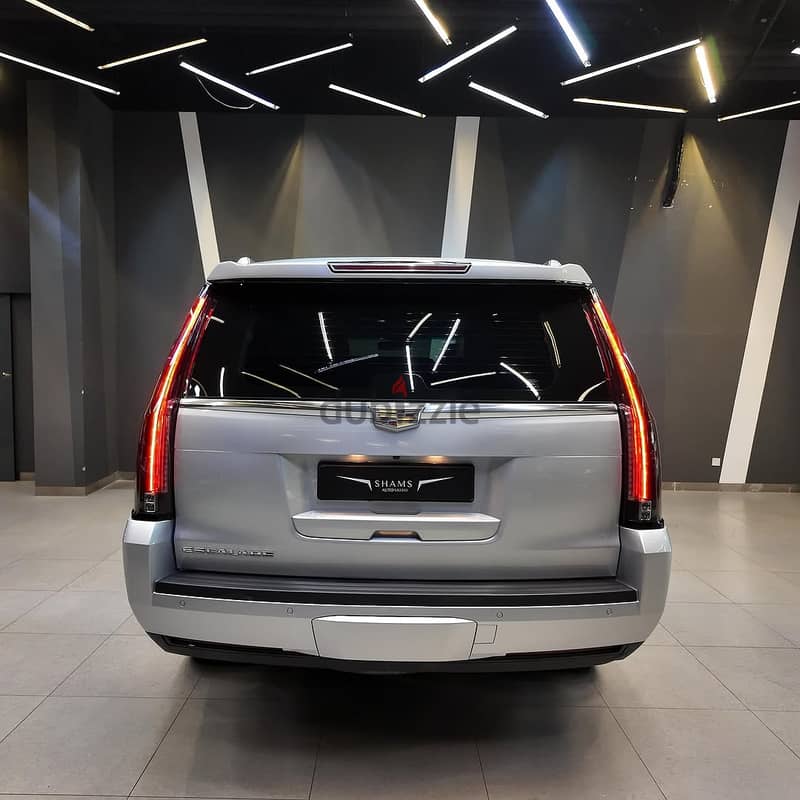 Cadillac Escalade 2016 3