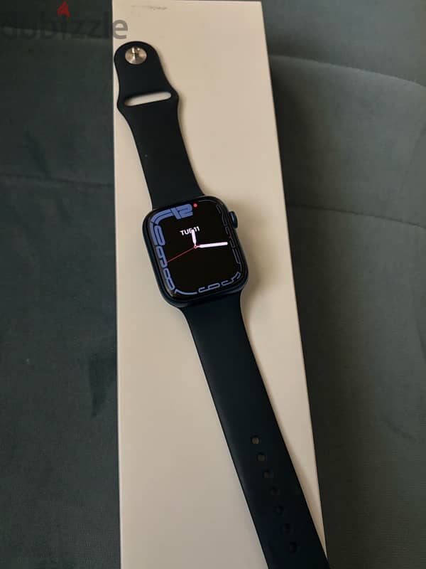 APPLE WATCH SERIES 7 ((( like new ))) 1