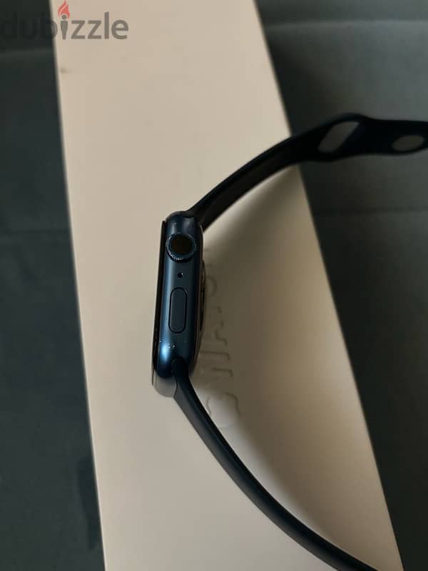 APPLE WATCH SERIES 7 ((( like new ))) 2