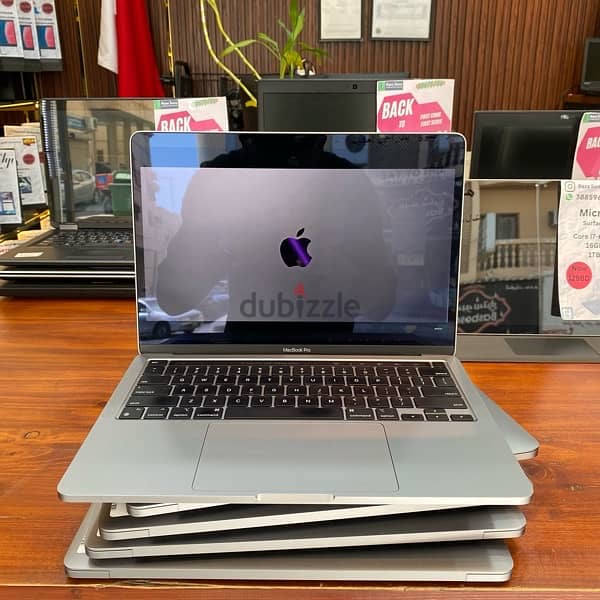 Apple MacBook Pro M2 1