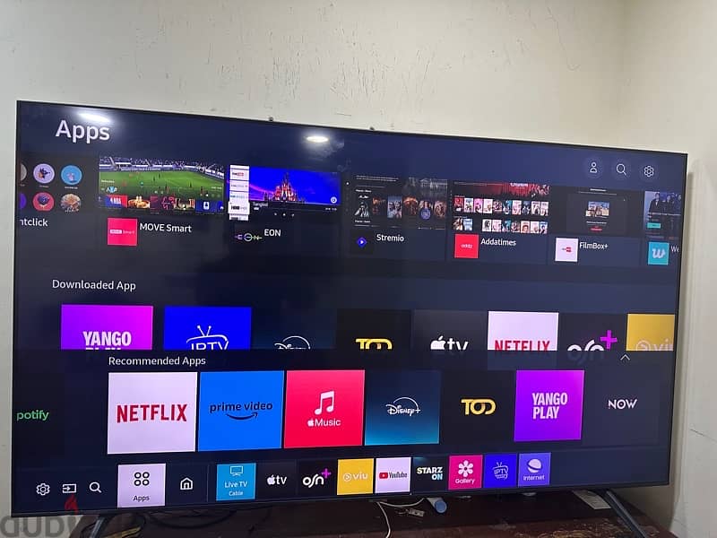 Samsung 55“ inch 4K UHD Samsung smart tv contact Whatsaap 34249696 3