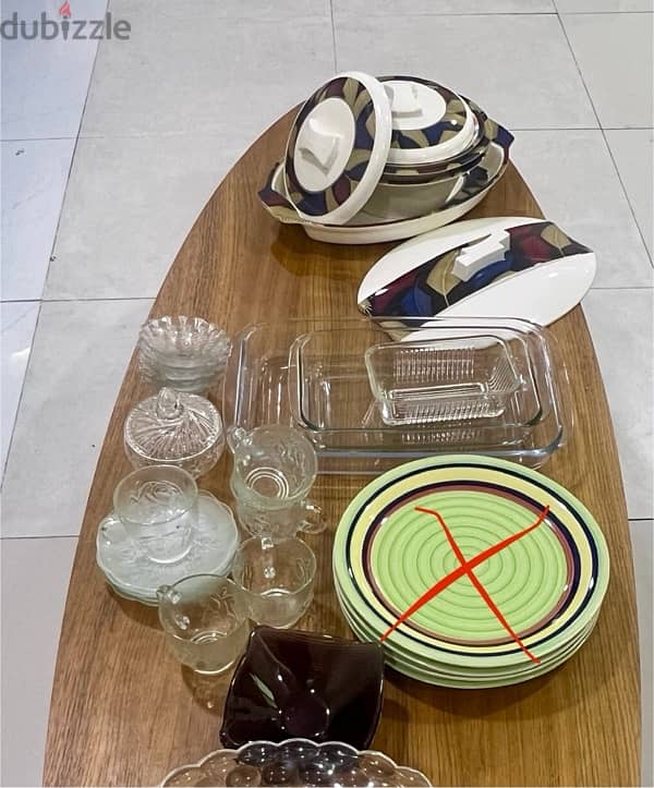 Crockery items at throwaway price 4